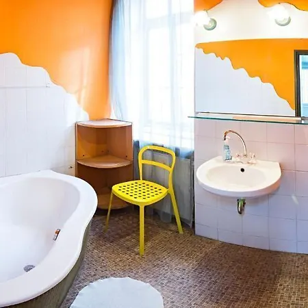 Santico Art And Budapest