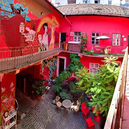 Santico Art And 2* Budapest
