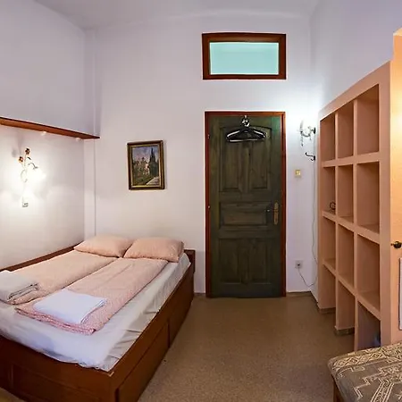 Santico Art And 2* Budapest