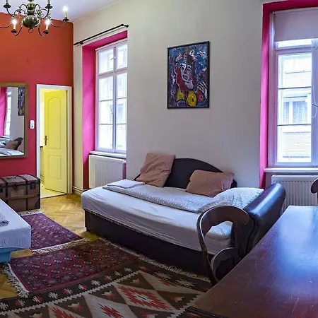 Santico Art And Hotell
